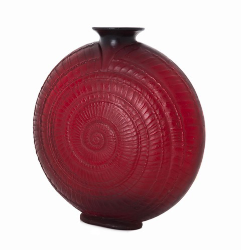 A 1920 red Lalique 'Escargot' vase, featured as an important and rare piece on the company’s website, sold this month at a Melbourne auction for $12,500. The vase was the top selling piece at Leski Auctions Decorative Arts & Collectables sale, which featured a comprehensive range of items. 